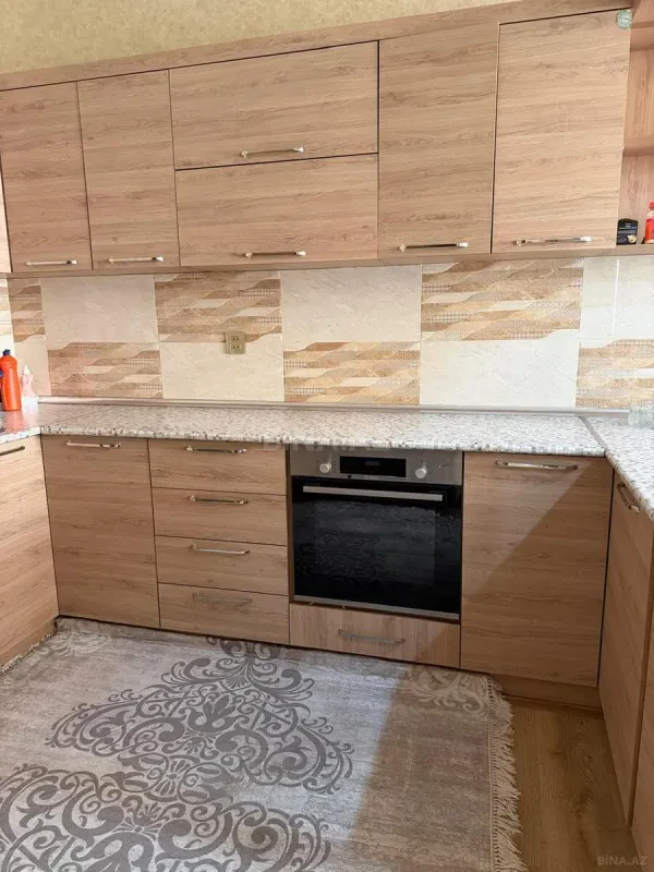 Satılır 4 otaqlı mənzil 115 m²