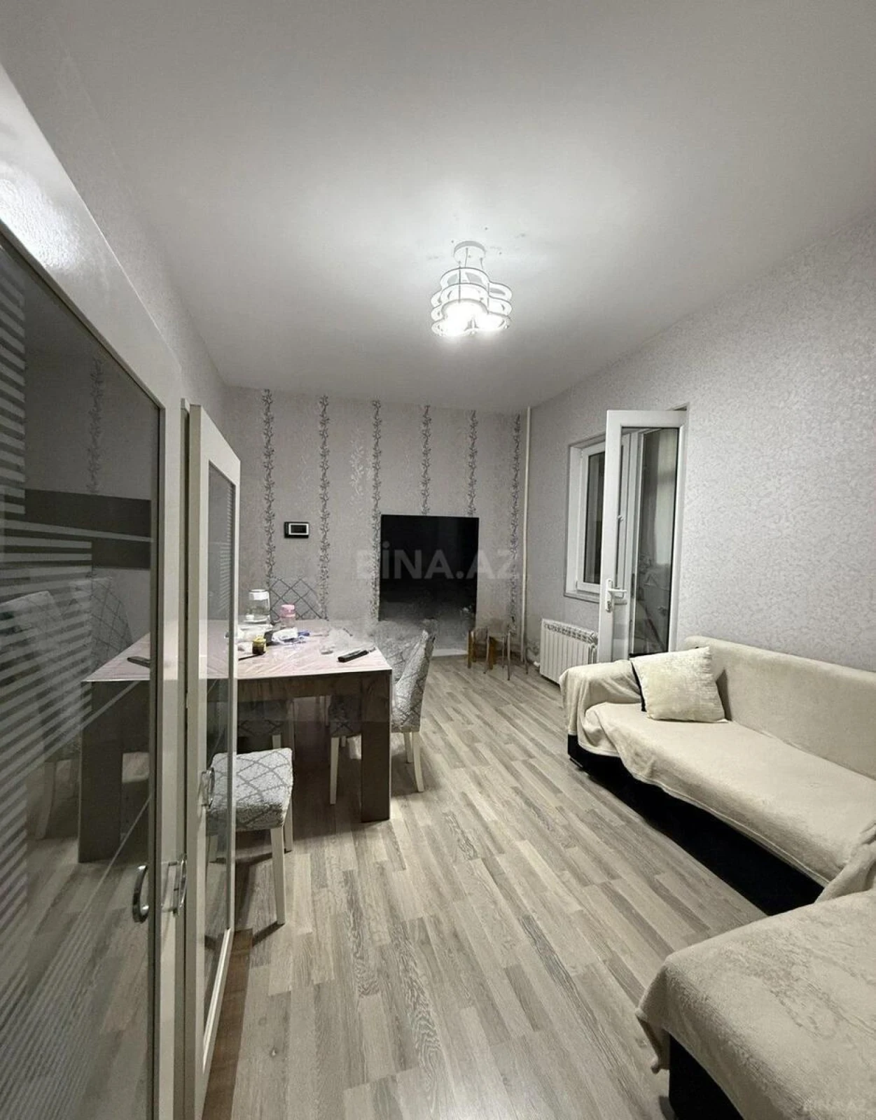Kirayə verilir 2 otaqlı mənzil 65 m²