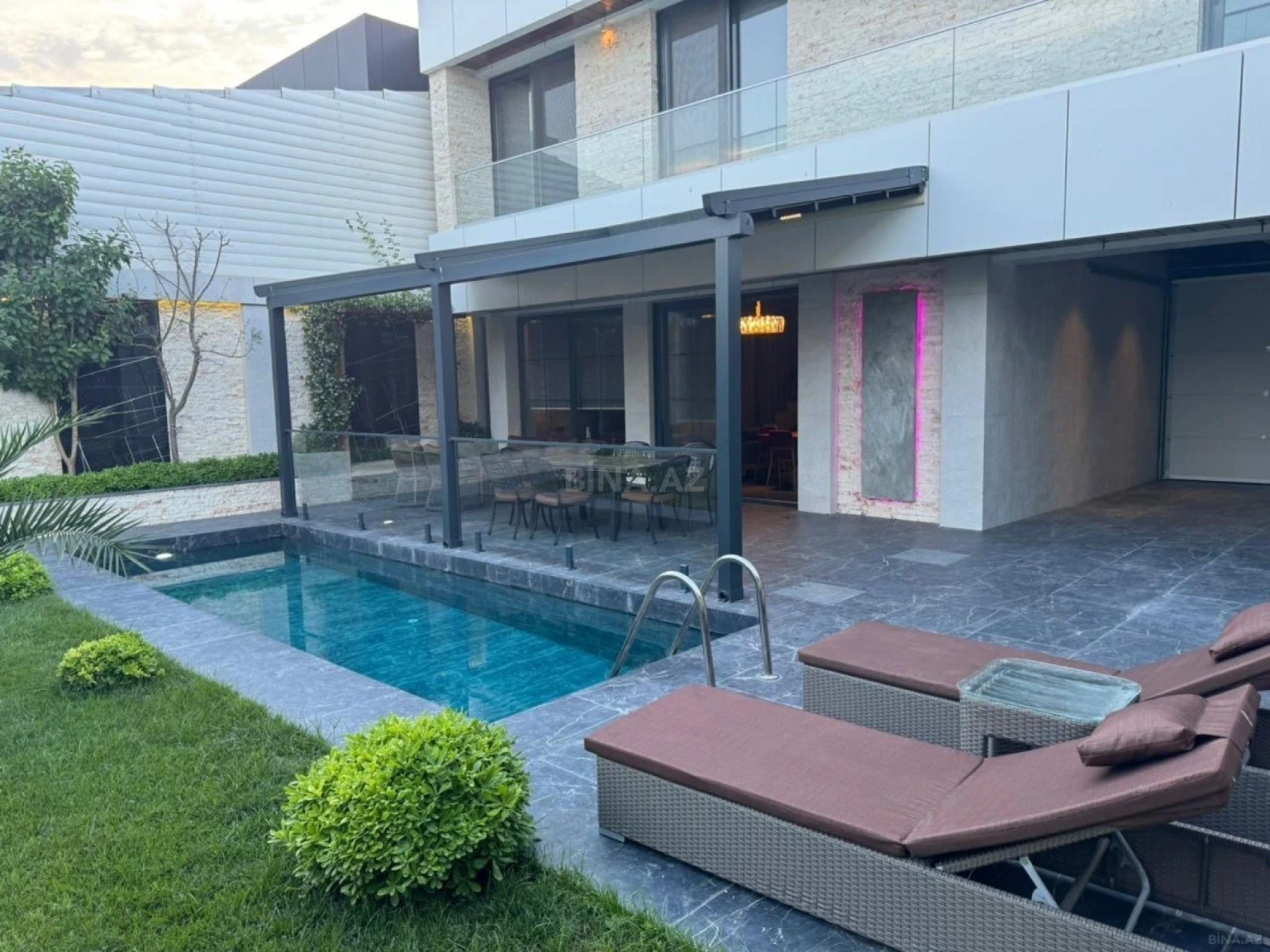 Kirayə verilir 4 otaqlı həyət evi 280 m²