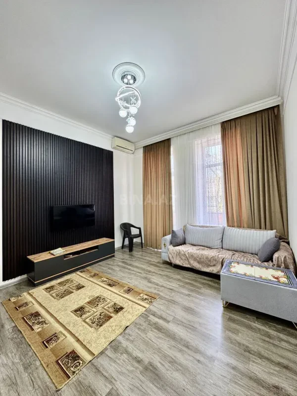Satılır 2 otaqlı mənzil 42 m²