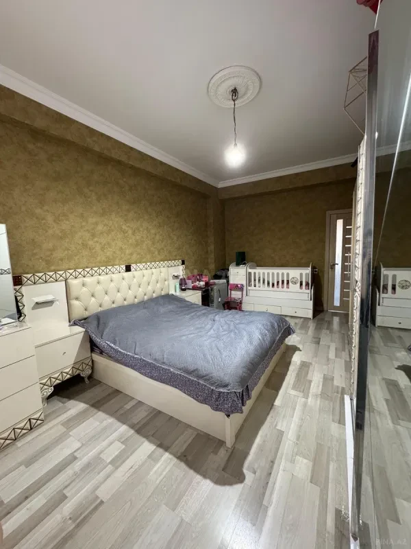 Satılır 3 otaqlı mənzil 104 m²