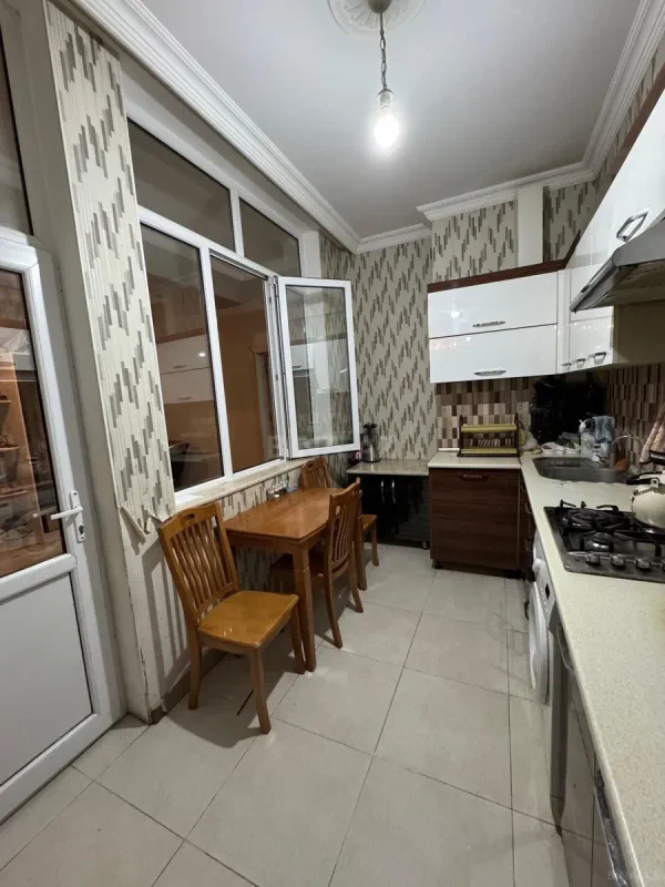 Satılır 3 otaqlı mənzil 104 m²