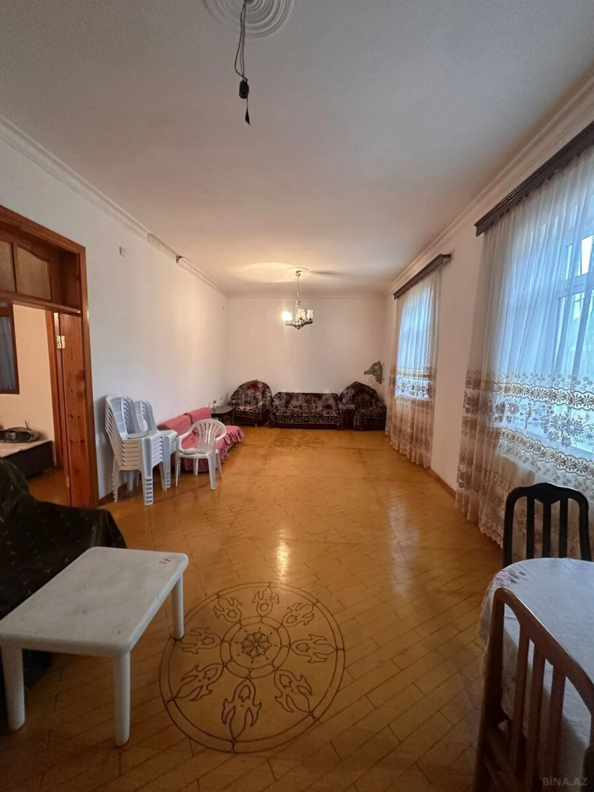Satılır 5 otaqlı həyət evi 140 m²