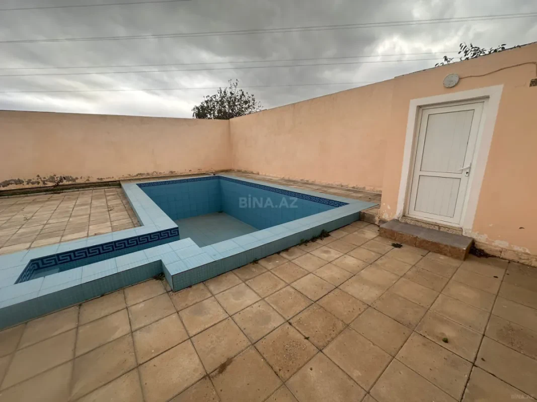 Satılır 5 otaqlı həyət evi 140 m²