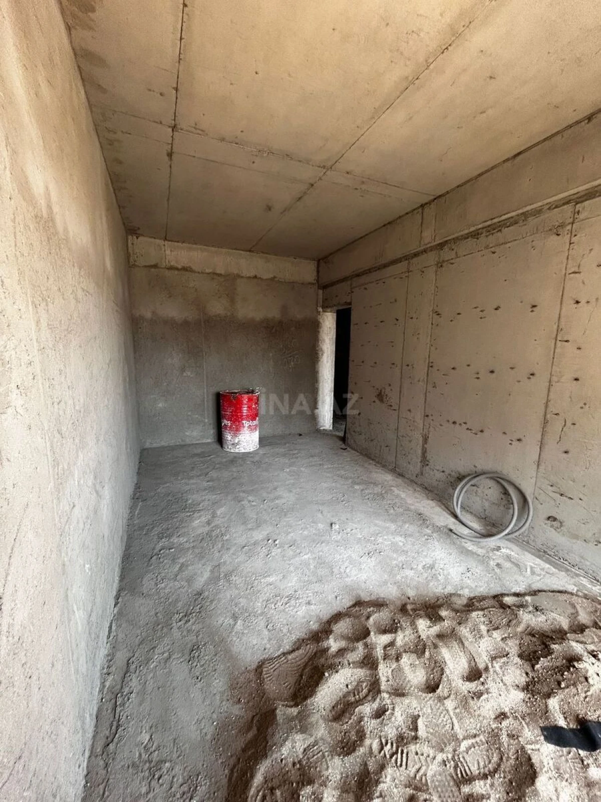 Satılır 1 otaqlı mənzil 57 m²