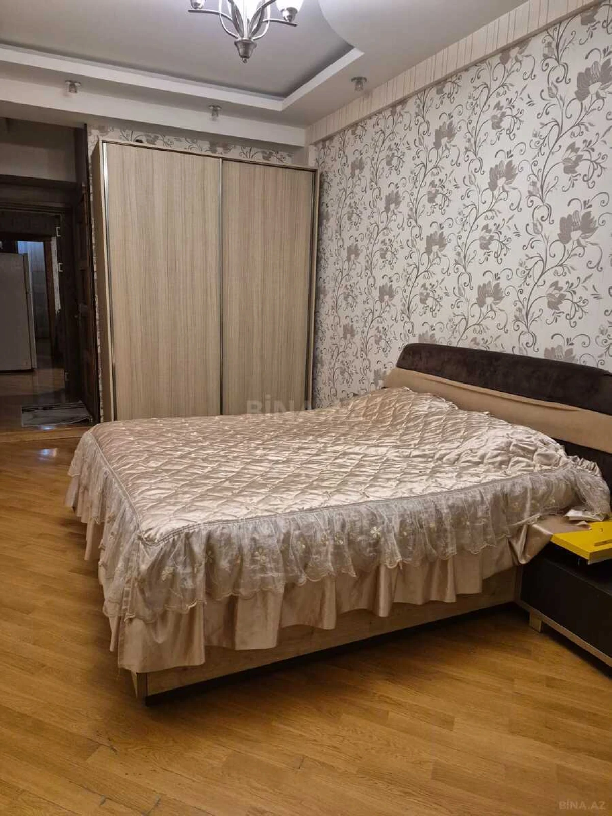 Kirayə verilir 3 otaqlı mənzil 110 m²