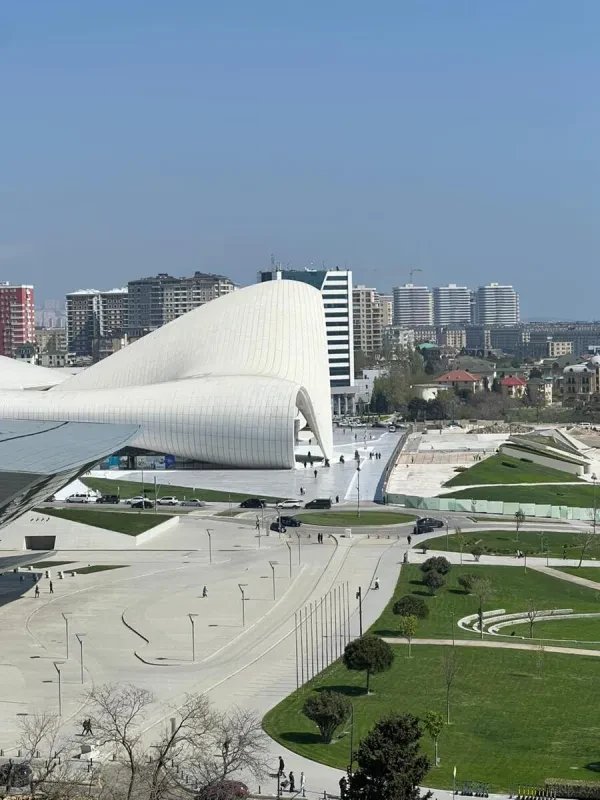 Kirayə verilir 3 otaqlı mənzil 94 m²