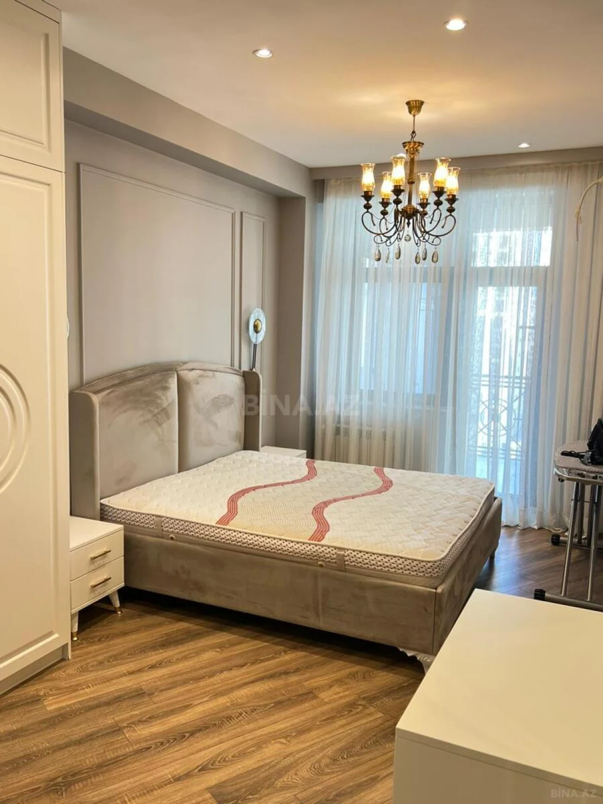 Kirayə verilir 3 otaqlı mənzil 94 m²