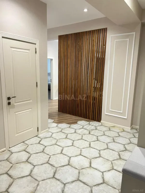 Kirayə verilir 3 otaqlı mənzil 94 m²