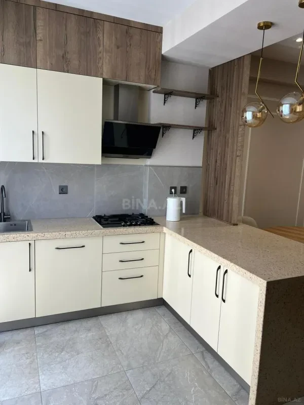 Kirayə verilir 3 otaqlı mənzil 94 m²