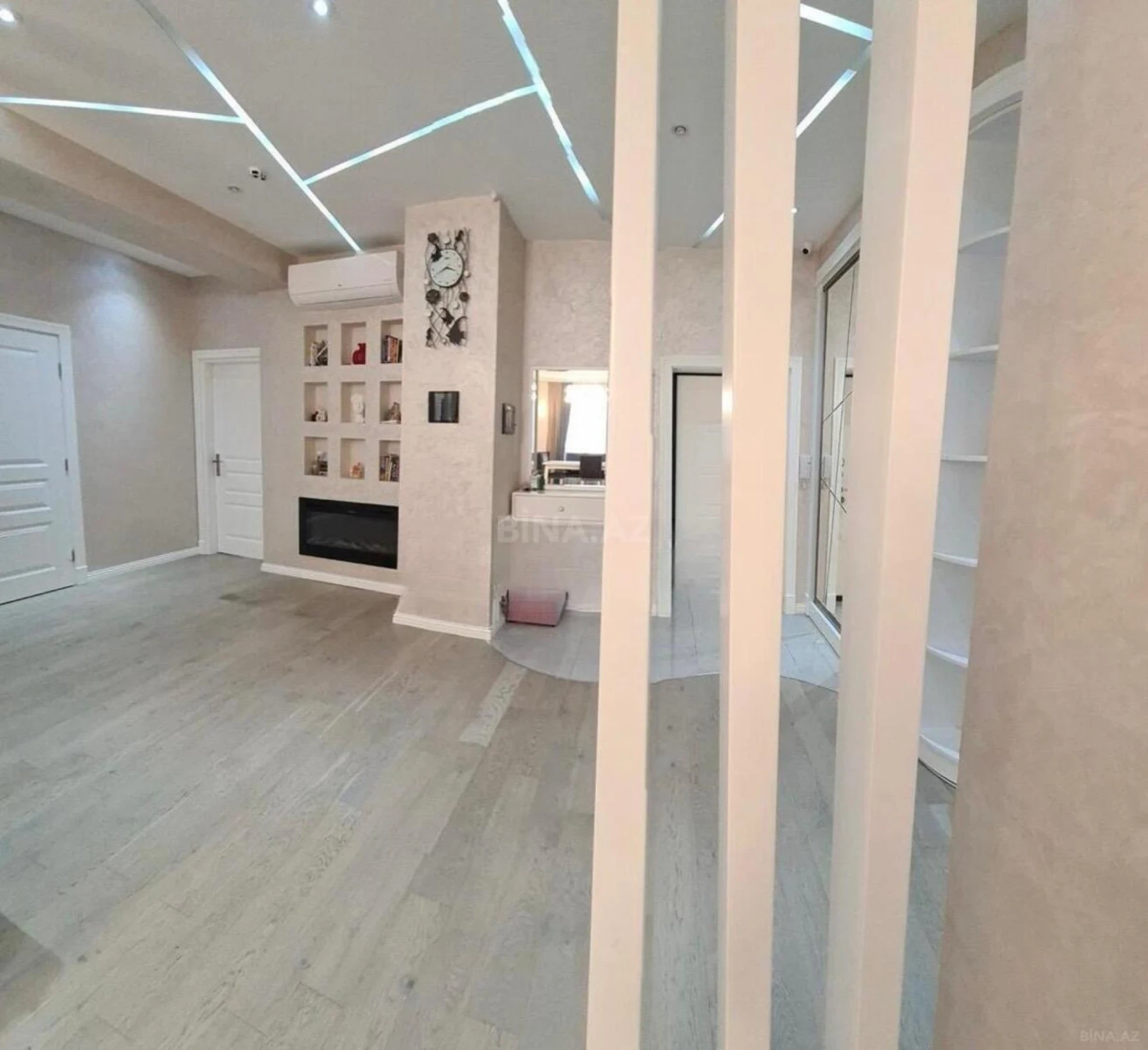 Satılır 3 otaqlı mənzil 120 m²