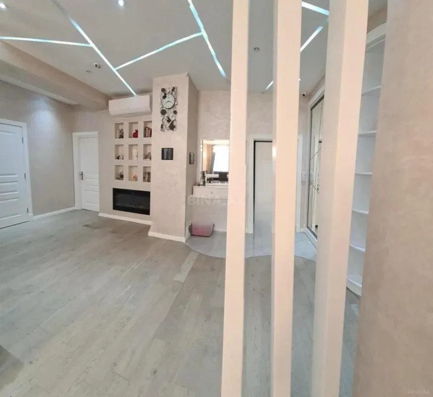 Satılır 3 otaqlı mənzil 120 m²