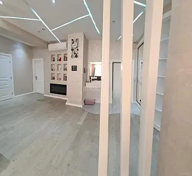 Satılır 3 otaqlı mənzil 120 m²