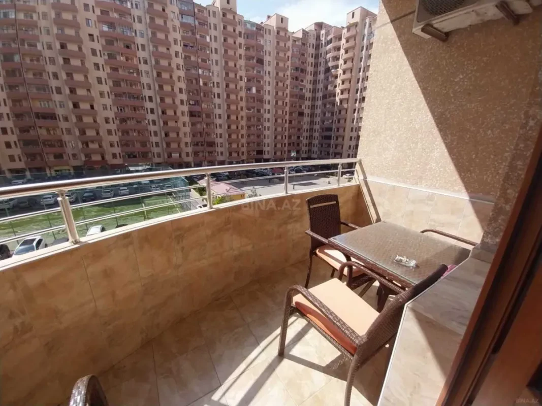 Satılır 3 otaqlı mənzil 102 m²