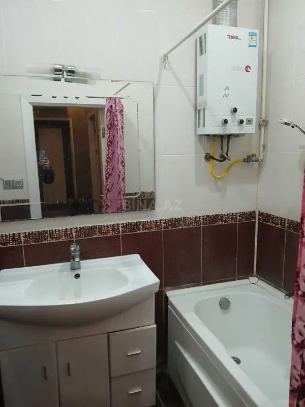Kirayə verilir 2 otaqlı mənzil 120 m²
