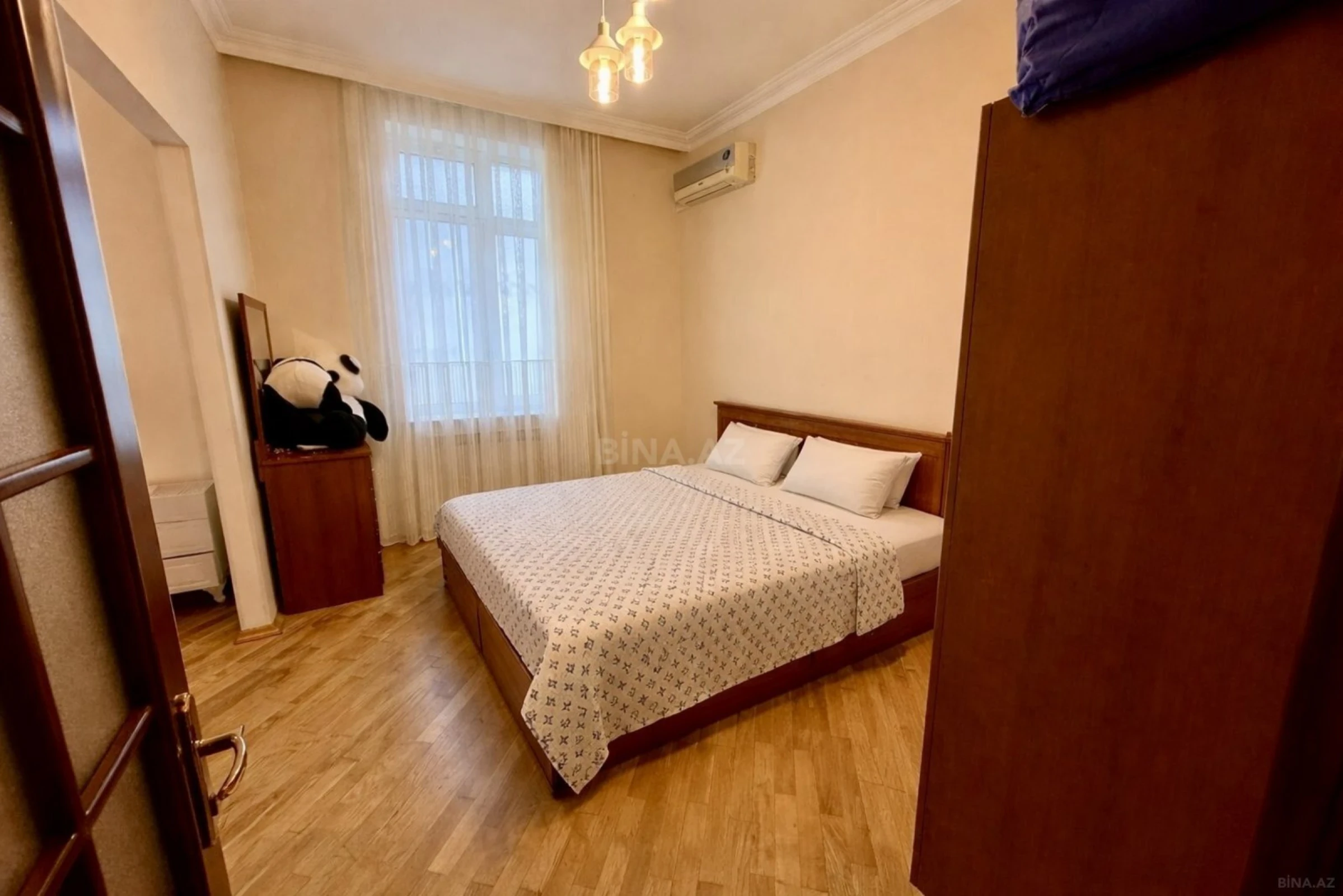 Satılır 3 otaqlı mənzil 127.7 m²