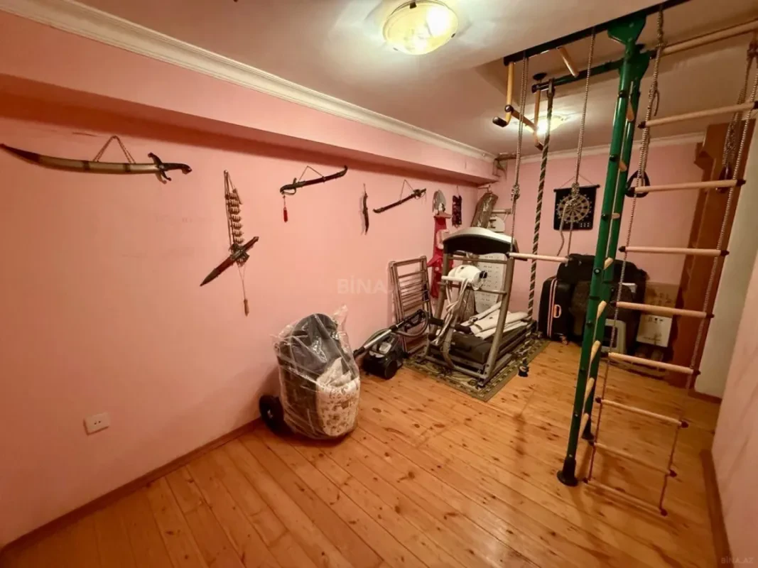 Satılır 3 otaqlı mənzil 127.7 m²