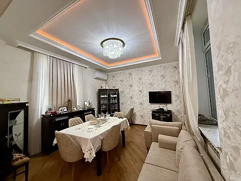 Satılır 3 otaqlı mənzil 127.7 m²