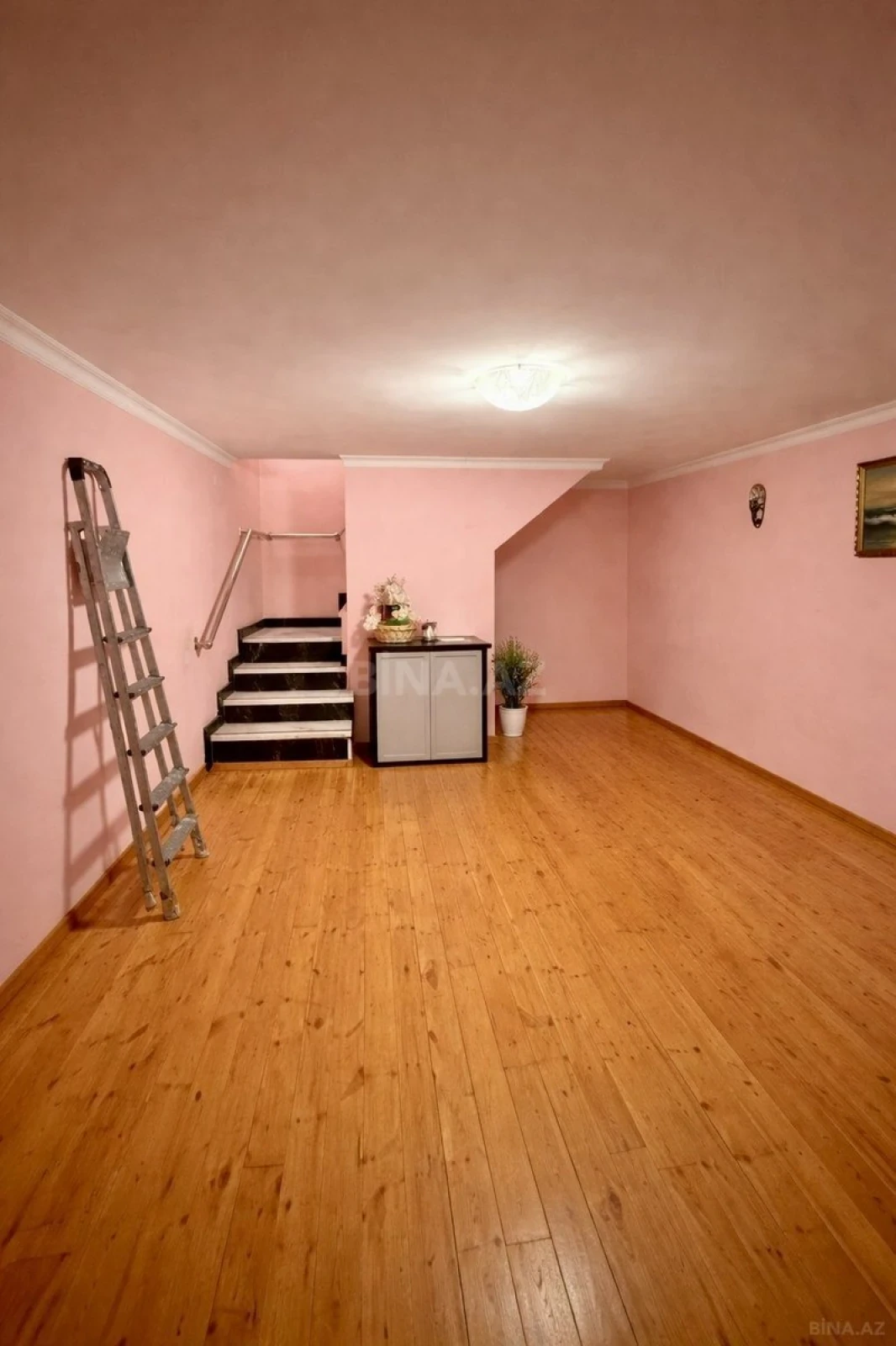 Satılır 3 otaqlı mənzil 127.7 m²