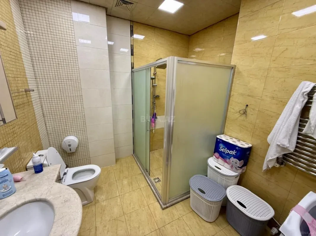 Satılır 3 otaqlı mənzil 127.7 m²