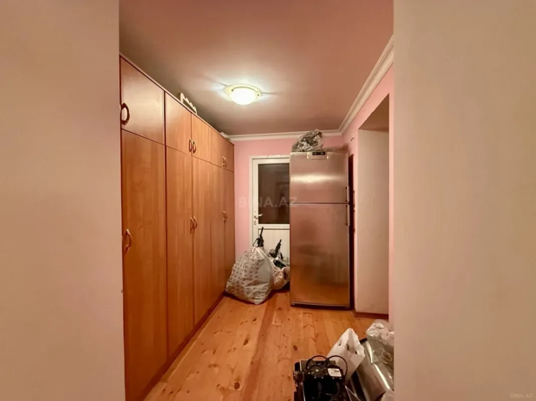 Satılır 3 otaqlı mənzil 127.7 m²