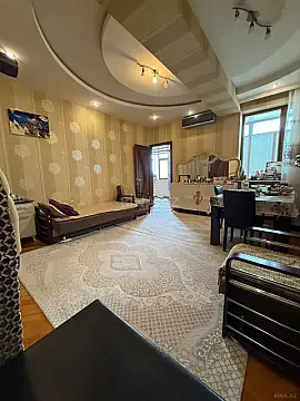 Satılır 2 otaqlı mənzil 72 m²