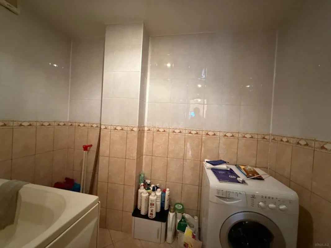 Satılır 4 otaqlı mənzil 210 m²