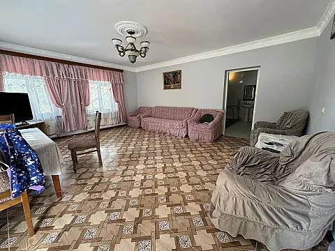 Satılır 6 otaqlı həyət evi 220 m²
