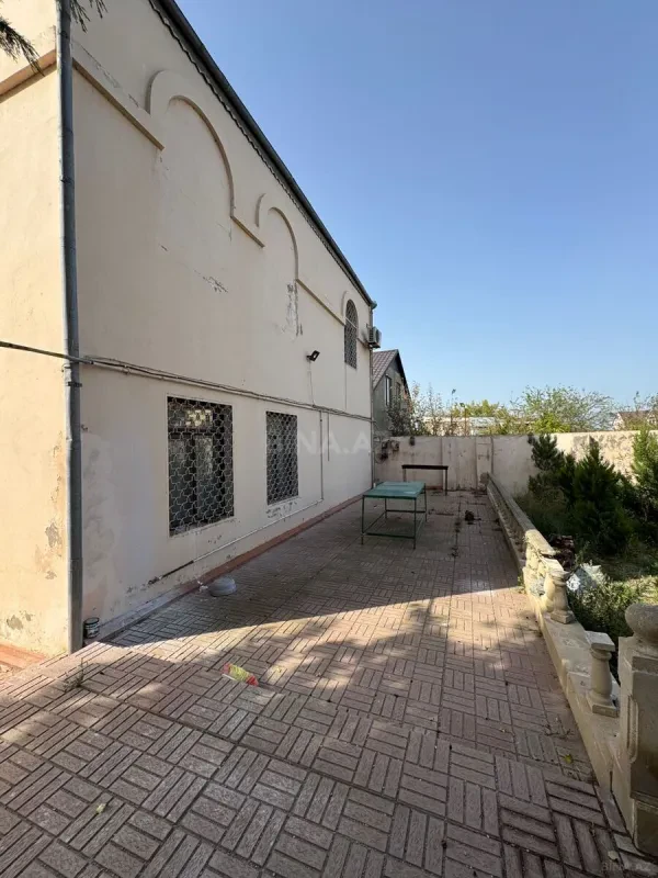 Satılır 6 otaqlı həyət evi 220 m²