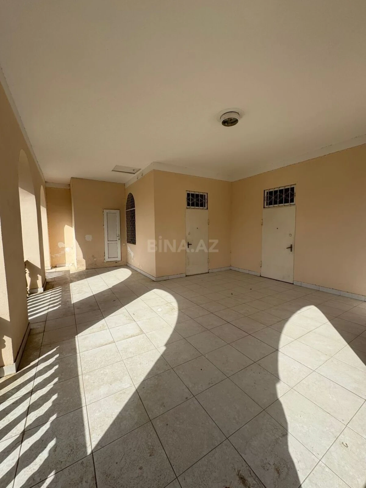 Satılır 6 otaqlı həyət evi 220 m²