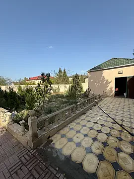 Satılır 6 otaqlı həyət evi 220 m²