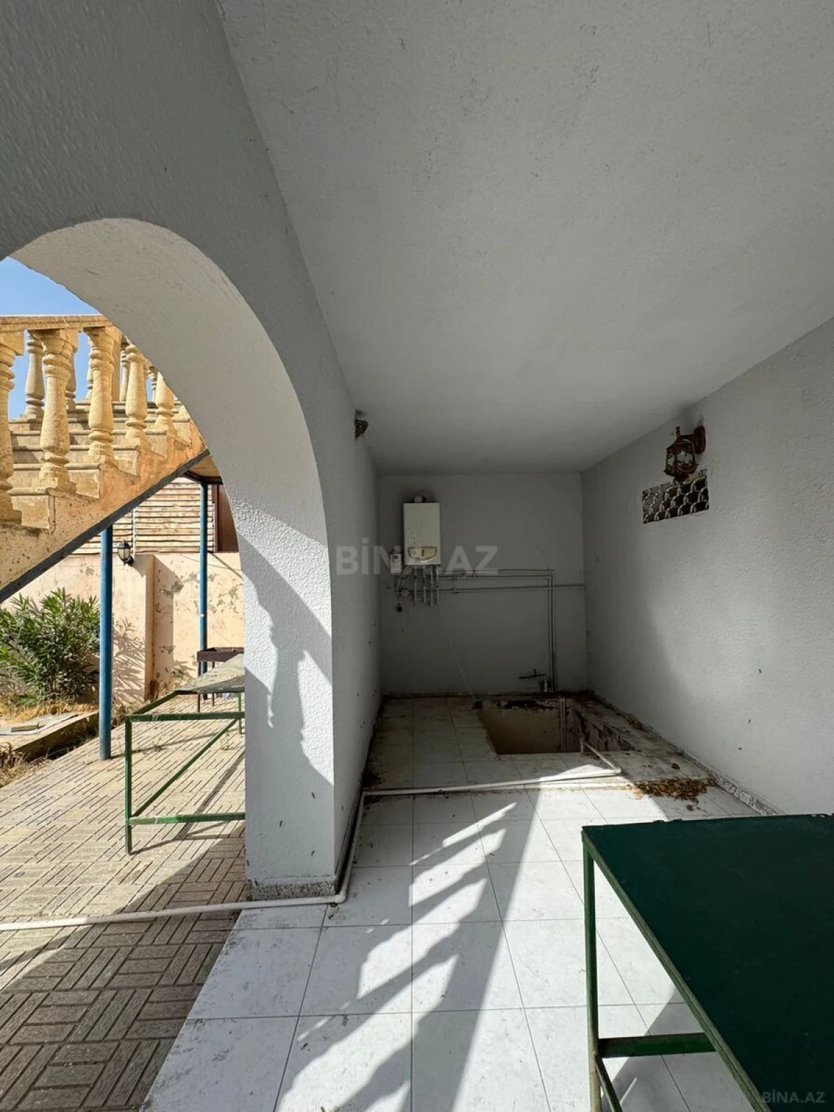 Satılır 6 otaqlı həyət evi 220 m²