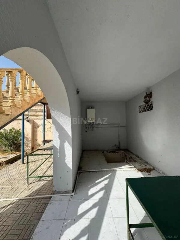Satılır 6 otaqlı həyət evi 220 m²