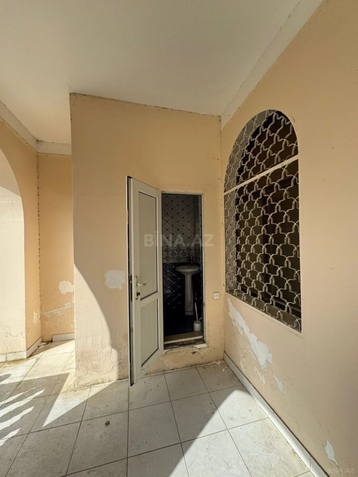 Satılır 6 otaqlı həyət evi 220 m²