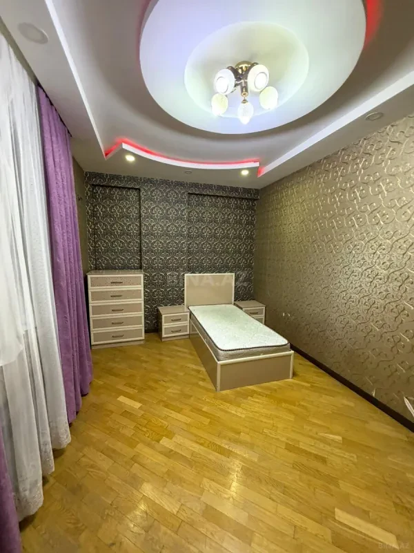 Kirayə verilir 3 otaqlı mənzil 120 m²