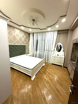 Kirayə verilir 3 otaqlı mənzil 120 m²
