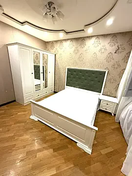 Kirayə verilir 3 otaqlı mənzil 120 m²