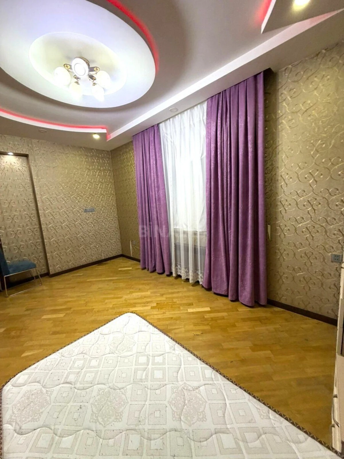 Kirayə verilir 3 otaqlı mənzil 120 m²
