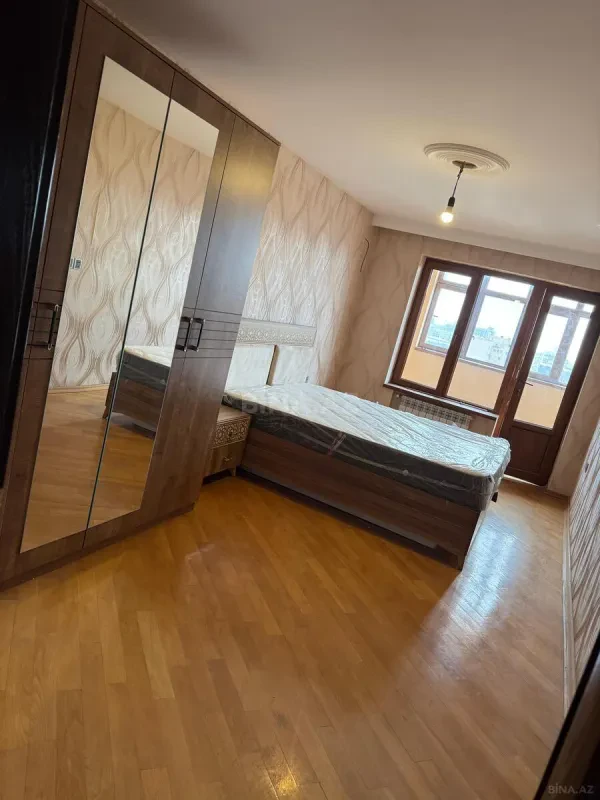 Kirayə verilir 3 otaqlı mənzil 95 m²