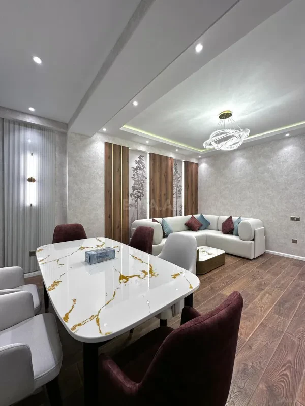 Kirayə verilir 2 otaqlı mənzil 75 m²