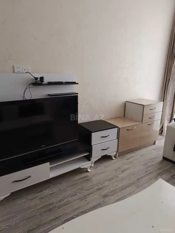 Kirayə verilir 2 otaqlı mənzil 100 m²
