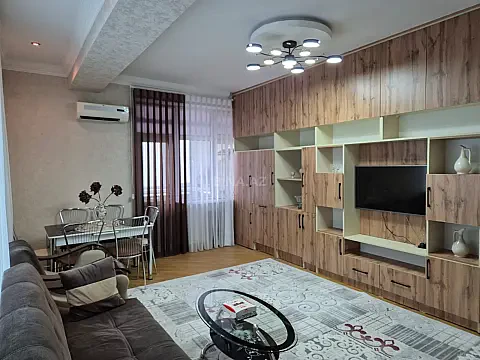 Satılır 2 otaqlı mənzil 80 m²