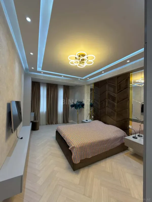 Satılır 3 otaqlı mənzil 125 m²