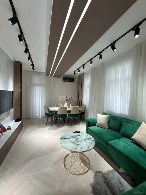 Satılır 3 otaqlı mənzil 125 m²