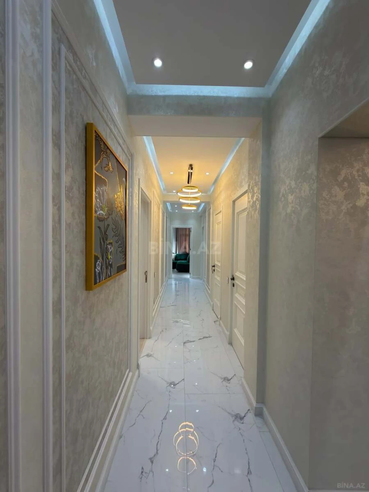 Satılır 3 otaqlı mənzil 125 m²