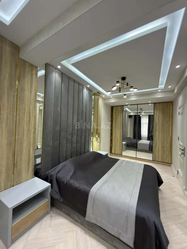 Satılır 3 otaqlı mənzil 125 m²