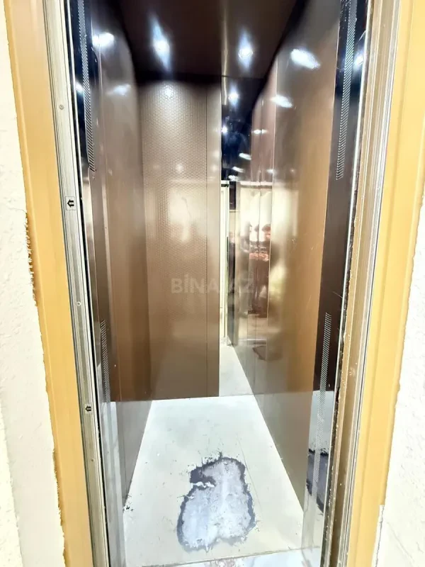 Satılır 3 otaqlı mənzil 95 m²