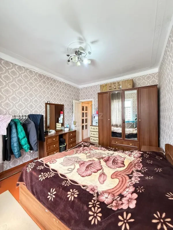 Satılır 3 otaqlı mənzil 95 m²