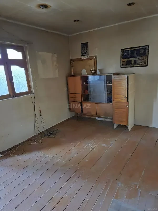 Satılır 4 otaqlı həyət evi 1500 m²