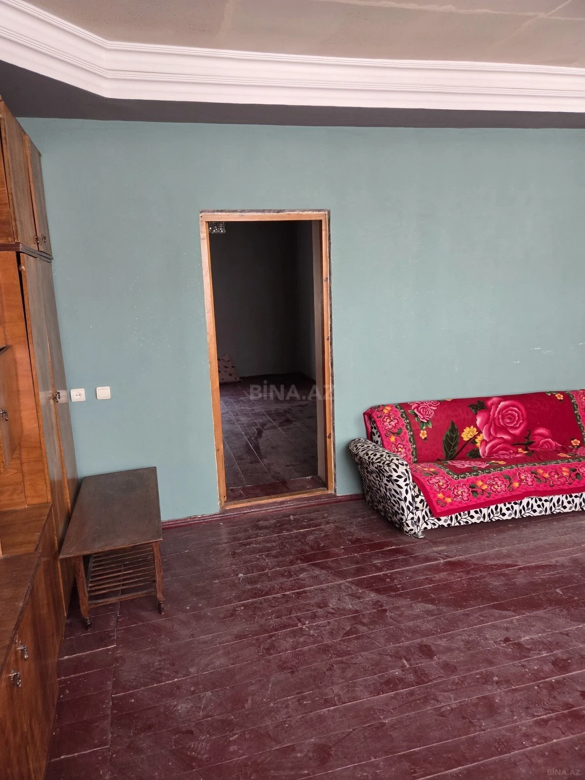 Satılır 4 otaqlı həyət evi 1500 m²